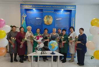 Түлектермен дәстүрлі кездесу кеші